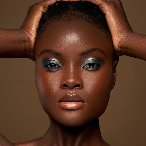 Danessa Myricks Beauty Infinite Chrome Flakes - Moonlight szemhéjfesték duokróm ragasztómentes csillám