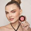 Danessa Myricks Beauty Yummy Skin Lowlighter - Unbothered - krémes highlighter rózsaszín árnyalaban